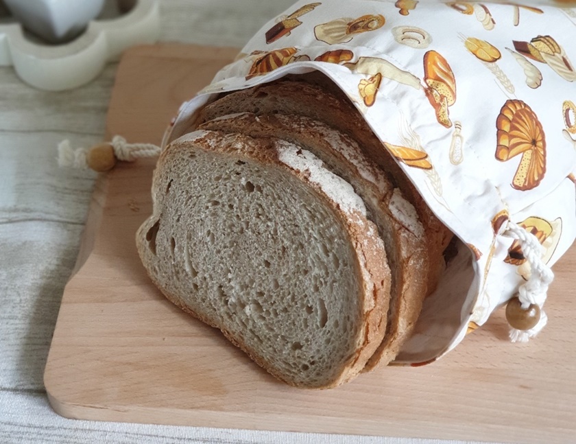 kenyérzsákban kenyér